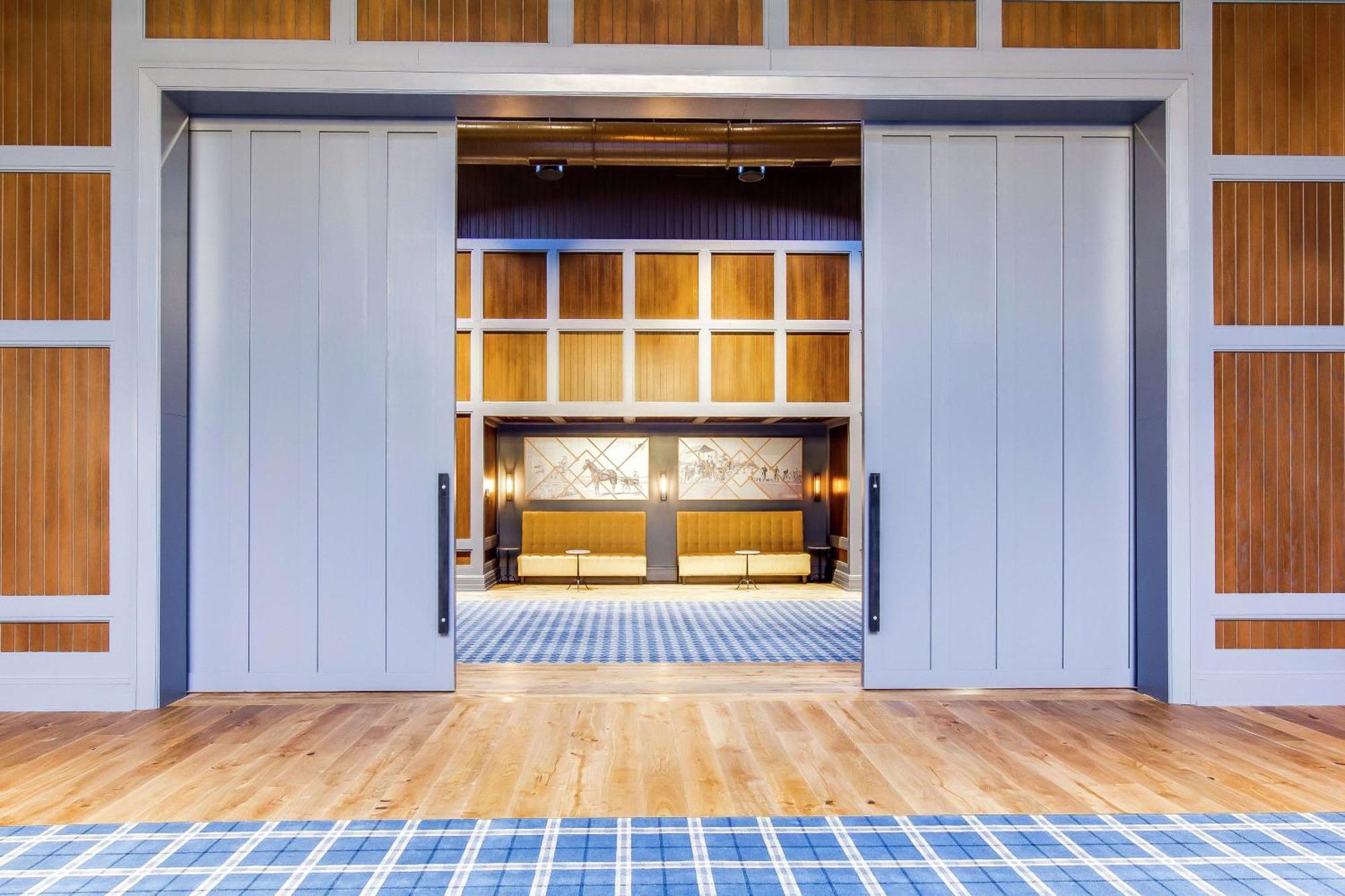 Hotel The Campbell House Lexington, Curio Collection By Hilton
